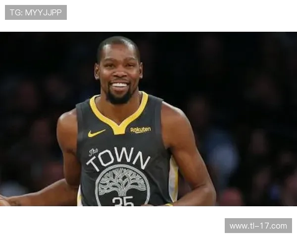 A史密斯盛赞杜兰特称其为NBA历史前十得分手不相信有十人能超越他 A史密斯盛赞杜兰特称其为NBA历史前十得分手不相信有十人能超越他