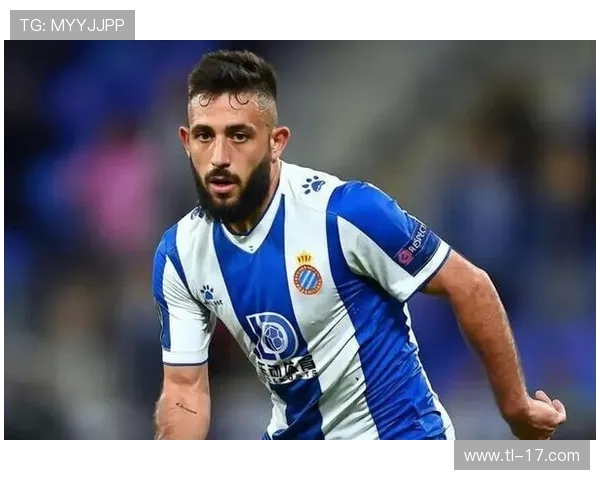 海港队考虑引进第六外援梅伦多全场坐替补席引发关注